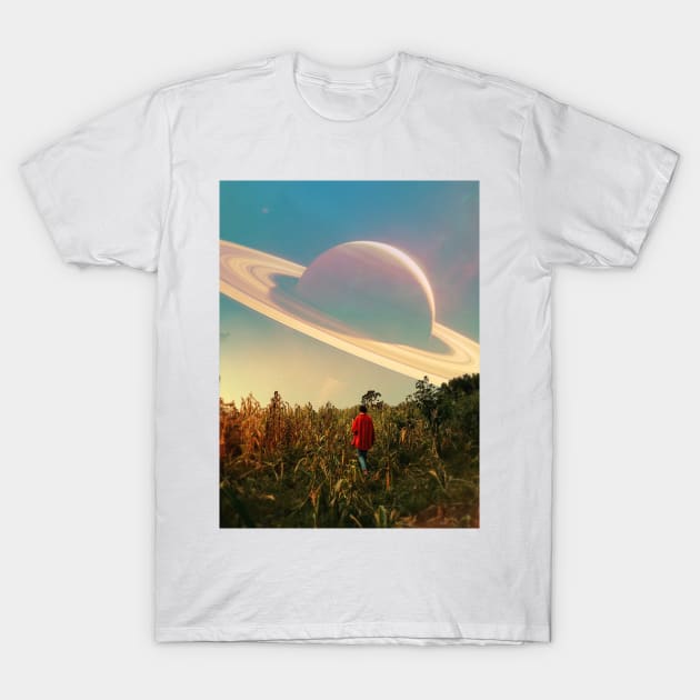 Saturn view T-Shirt by lacabezaenlasnubes